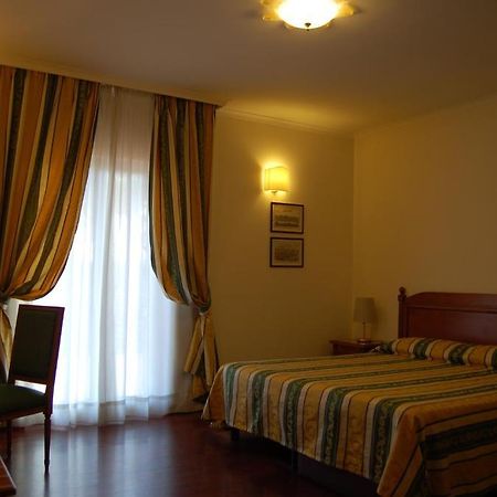 Castelnuovo Di Porto Clarice Hotel מראה חיצוני תמונה