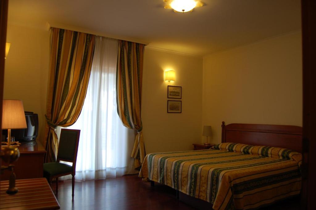 Castelnuovo Di Porto Clarice Hotel מראה חיצוני תמונה